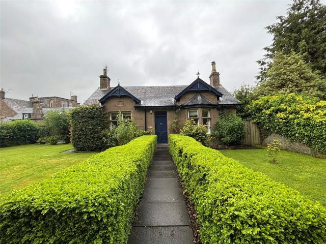 House for rent in Errol, Scotland