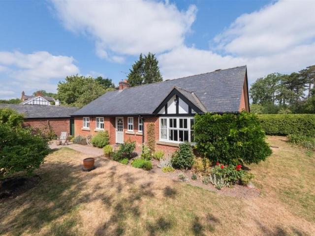 House for rent in Stoke and Hurleston, Barbridge