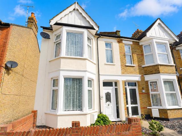 House for rent in Alton Barnes, Essex