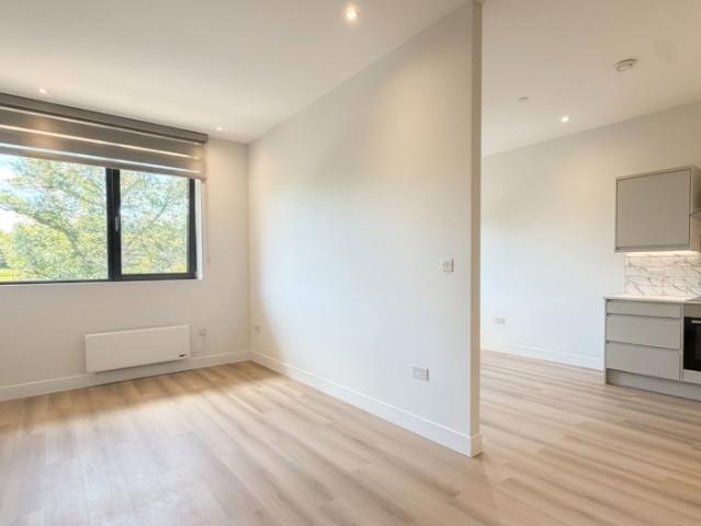 House for rent in Cowley, Greater London