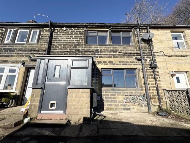 House for rent in Birds Edge, West Yorkshire