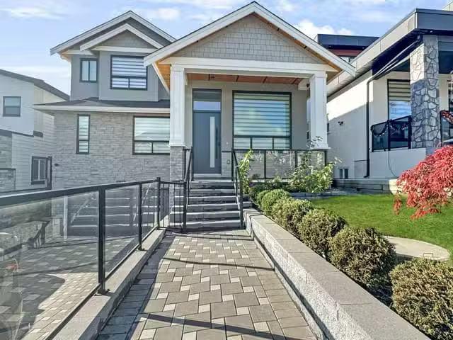 House for rent in Surrey, British Columbia
