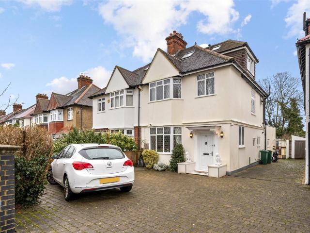 House for rent in Southfields, Greater London