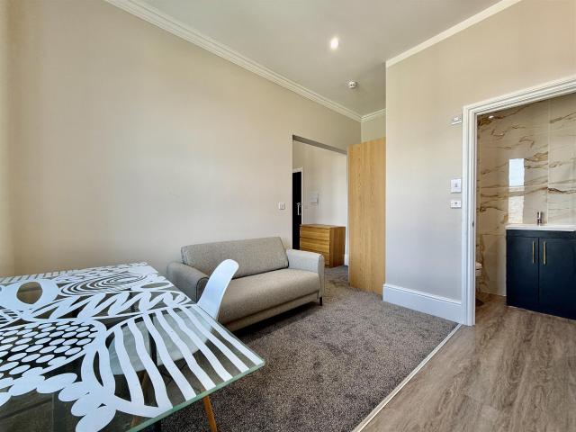 Apartment for rent in Greenbank, Mount Wise