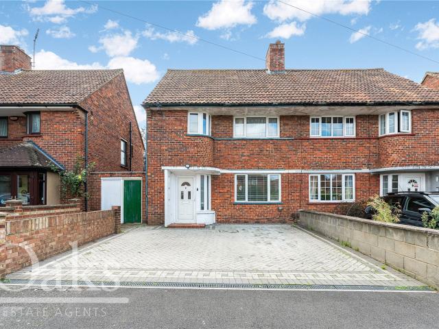 House for rent in London Borough of Croydon, Greater London
