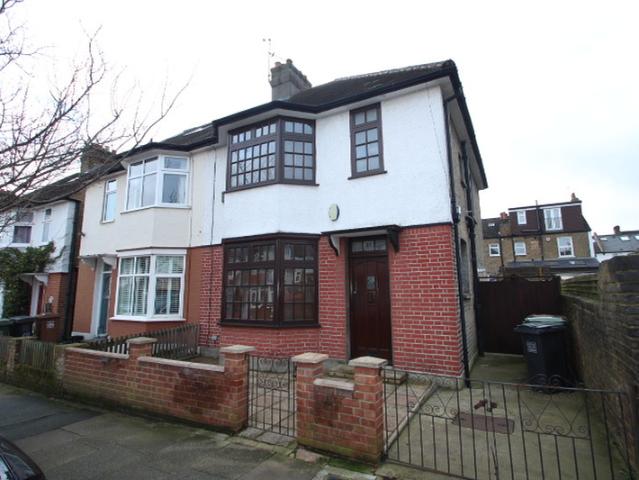 House for rent in London Borough of Lewisham, Greater London
