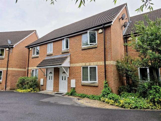 House for rent in North Town, Rumwell