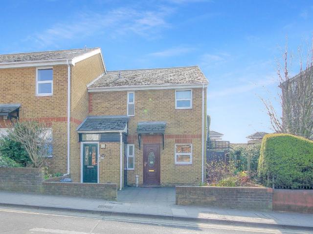 House for rent in Regent Quay, Oad Street