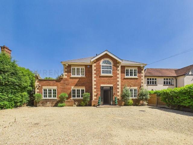 House for rent in Ickenham, Greater London