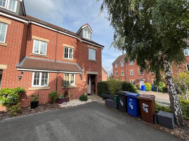 House for rent in The Wharf, Beamhurst