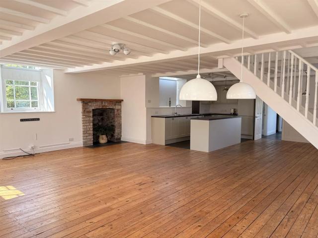 House for rent in Bromsberrow Heath, Gloucestershire