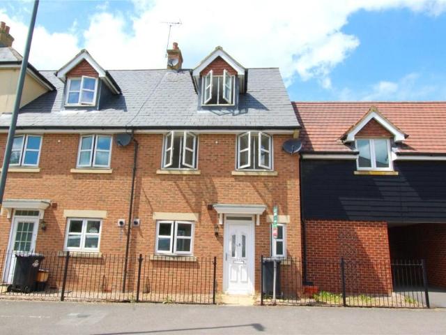 House for rent in Haydon End, Abbey Mead