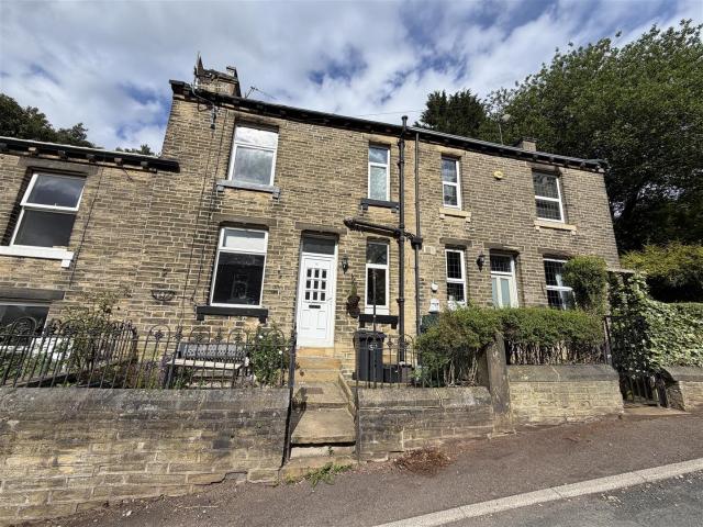 House for rent in Bank Top, Siddal
