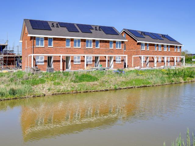 Woning te huur in Strijen, Zuid Holland