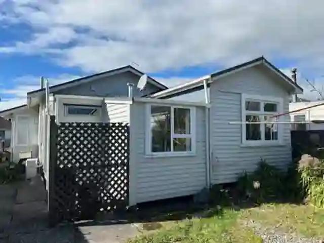 House for rent in Fairdown, West Coast