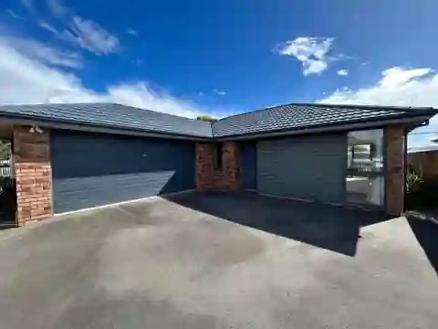 House for rent in Fairdown, West Coast