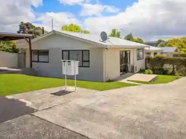 House for rent in Otakou