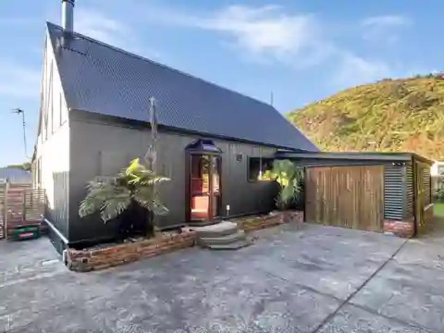 House for rent in Waikanae, Wellington