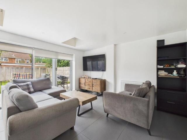 House for rent in Emmbrook, Wokingham