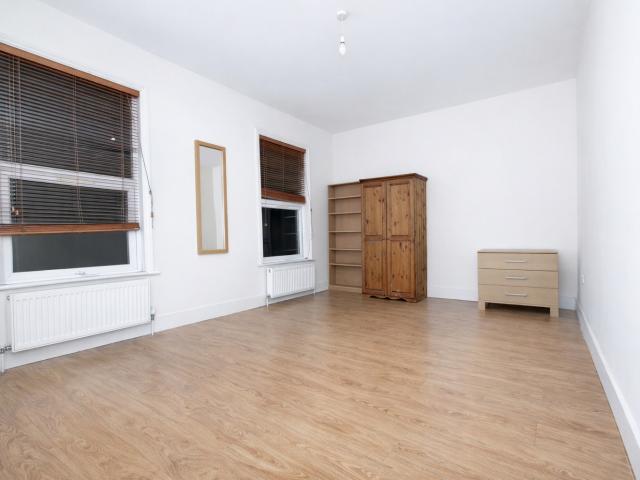 House for rent in Upton, Greater London