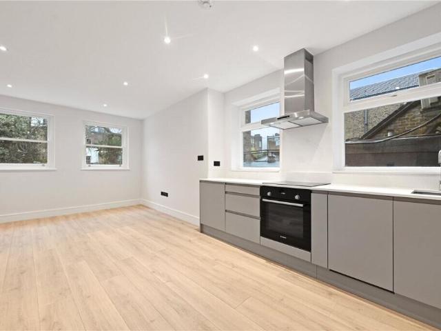 House for rent in Kensal Town, Bayswater