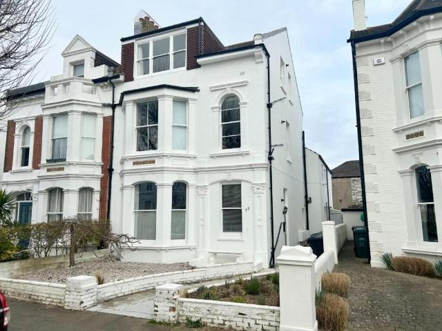 House for rent in Aldrington