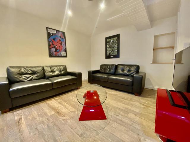 House for rent in Pennycomequick, Mount Wise