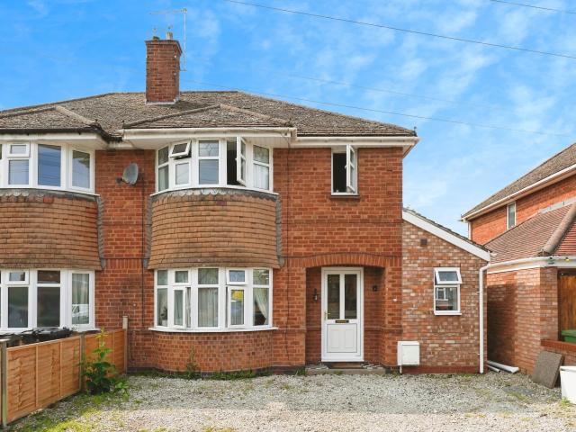 House for rent in Dines Green, Worcestershire