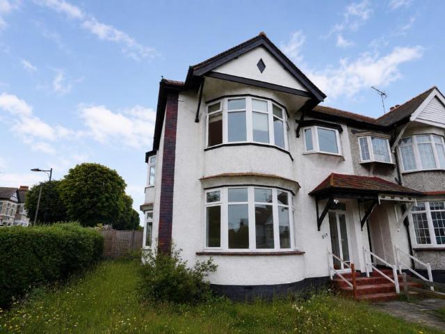House for rent in Kursaal Estate, Alton Barnes