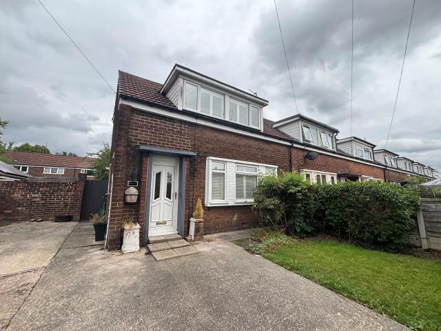 House for rent in Brinnington, Greater Manchester
