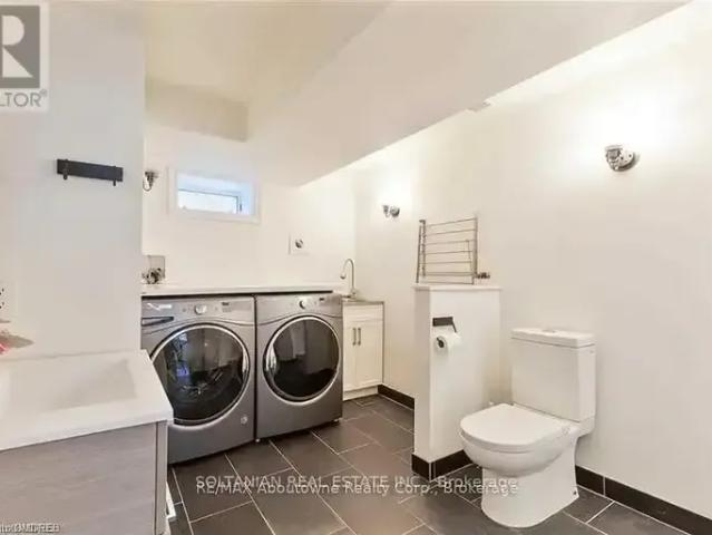 House for rent in Oakville