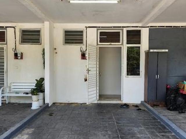 Townhouse for rent in Selangor