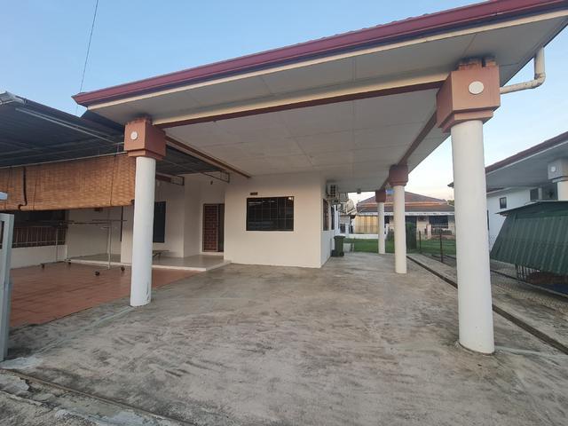Residential House for rent in Long Miri