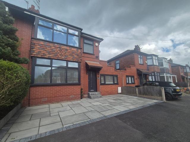 House for rent in Hurst, Greenheys