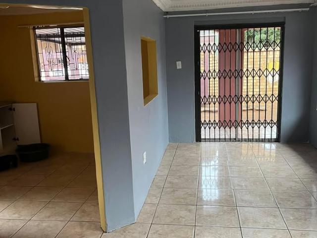 House for rent in Roodeplaat Dam