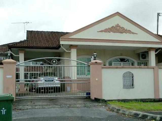 Residential House for rent in Kuching, Bahagian Kuching