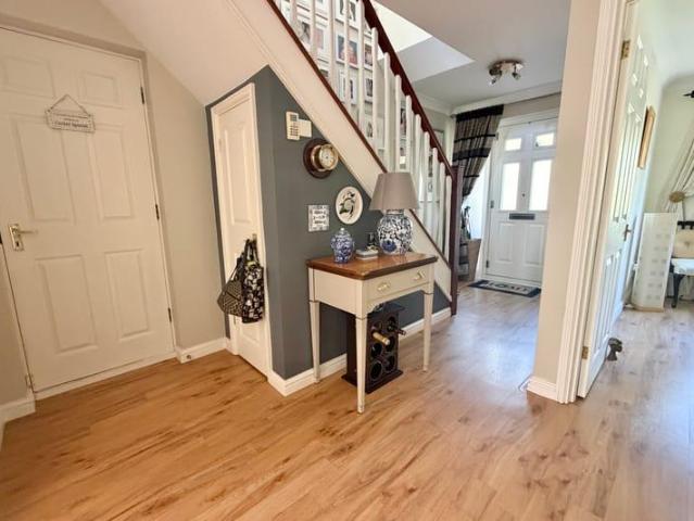 House for sale in Old Dean, Heol-las