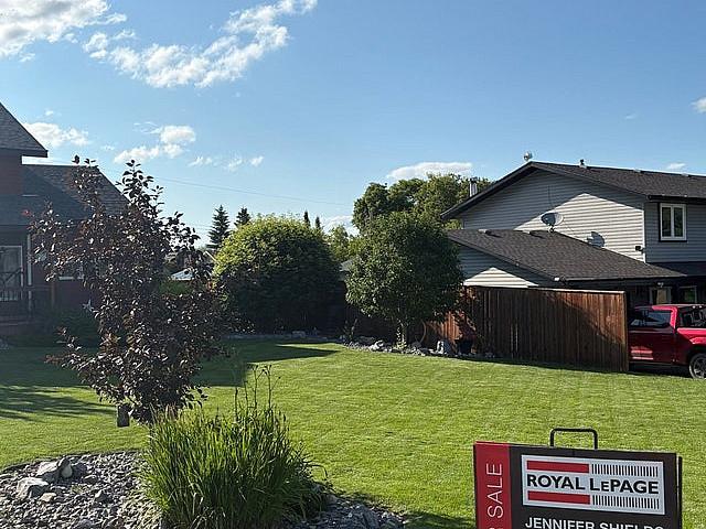 House for sale in Wedgewood, Alberta