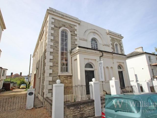 House for sale in Oakfield, Ryde