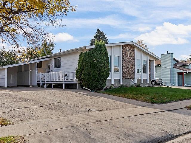 House for sale in Lloydminster, Alberta