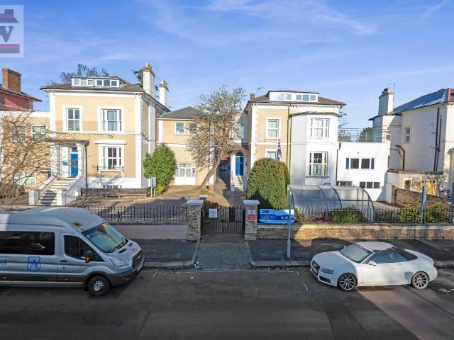 House for sale in London Borough of Hounslow, Spring Grove