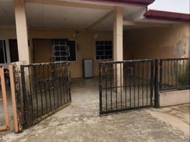 Terraced House for sale in Kuching, Bahagian Kuching