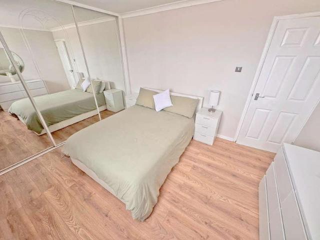 House for sale in Wykin, Barton