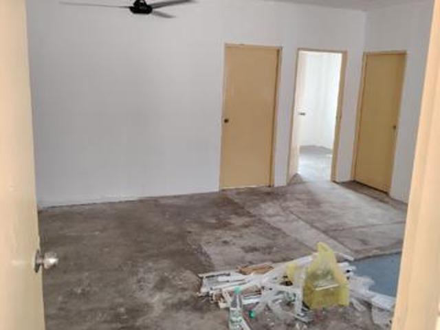 Flat for sale in Petaling, Subang Jaya