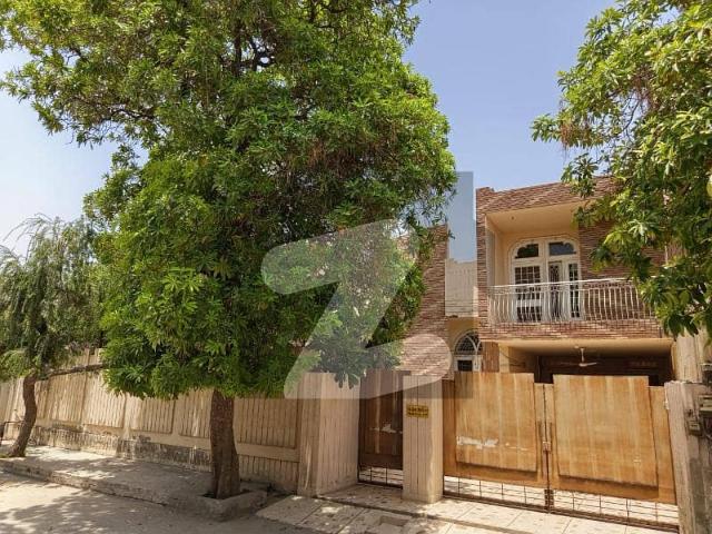 House for sale in Faisalabad, Islamabad Capital Territory