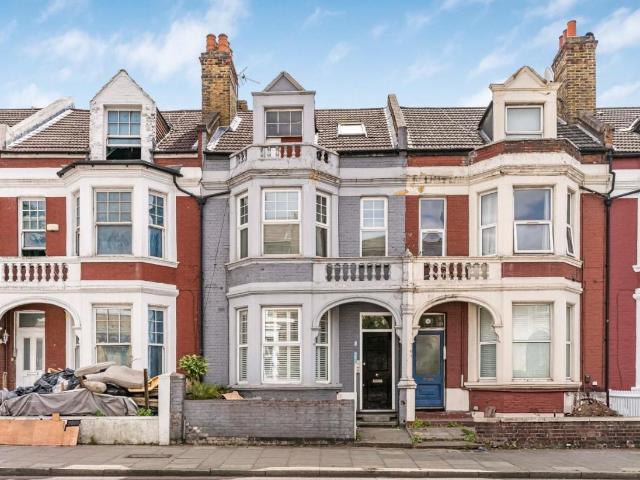 House for sale in London Borough of Lewisham, Greater London