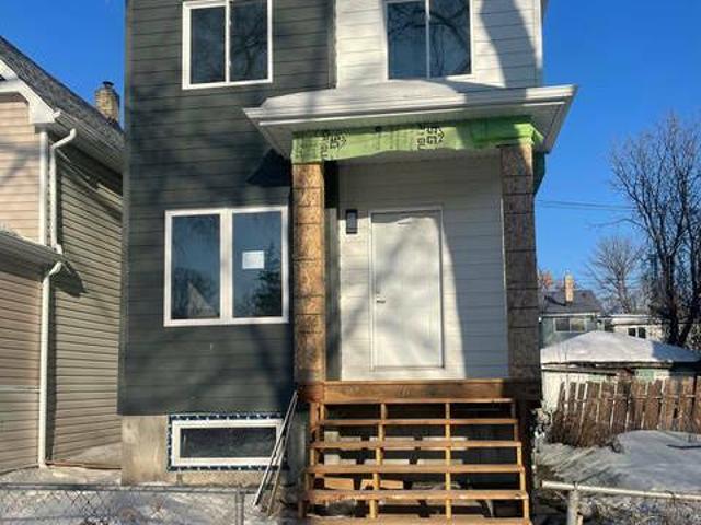 House for sale in East St. Paul, Manitoba
