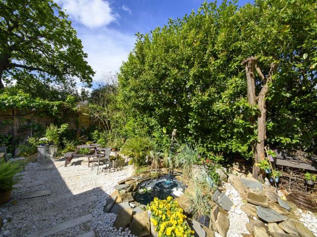 House for sale in Muswell Hill, Greater London