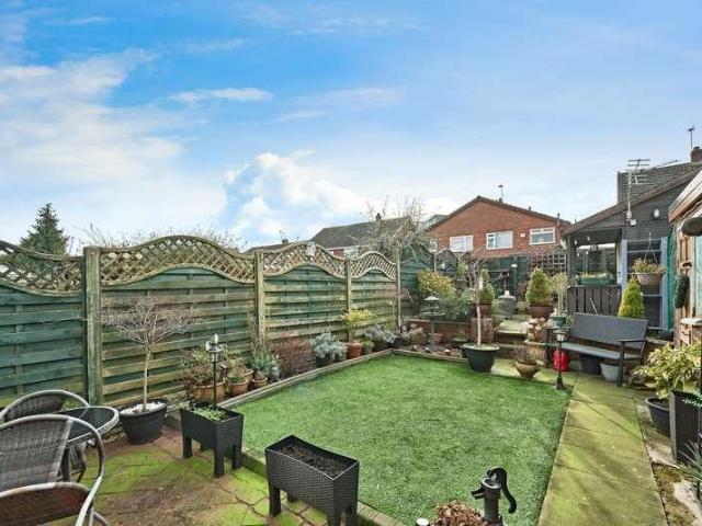 House for sale in West Bromwich, Yew Tree