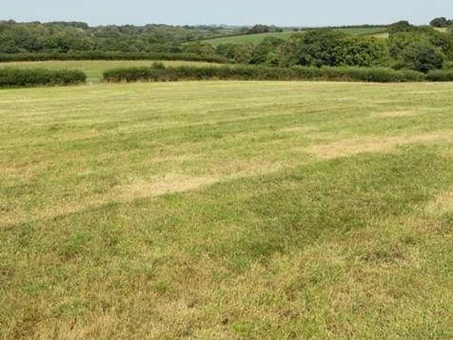House for sale in Weir Quay, Devon
